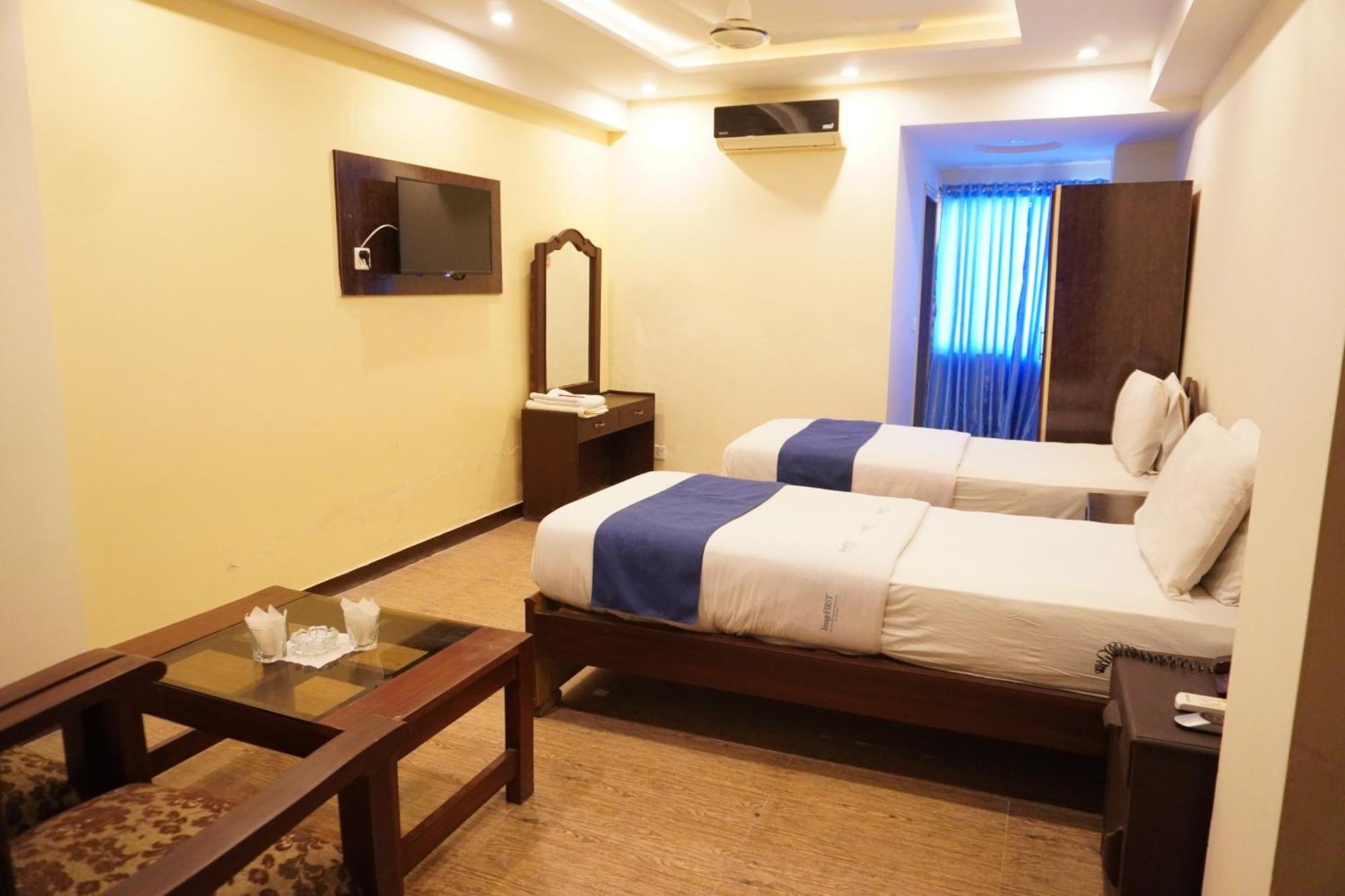 National Hotel Лахор Екстер'єр фото
