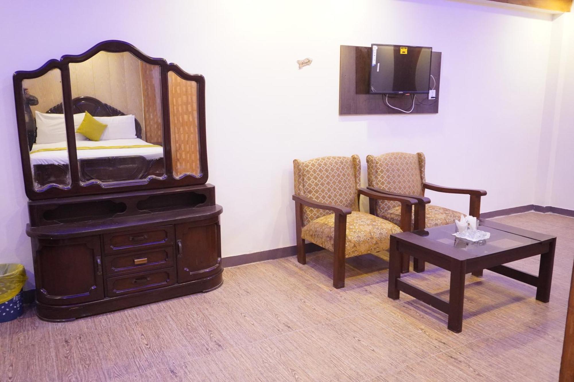 National Hotel Лахор Екстер'єр фото