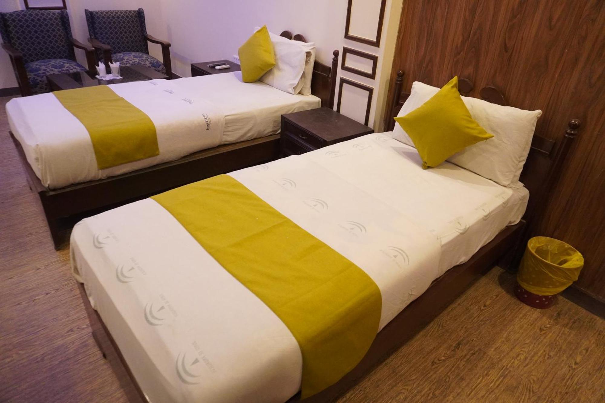 National Hotel Лахор Екстер'єр фото