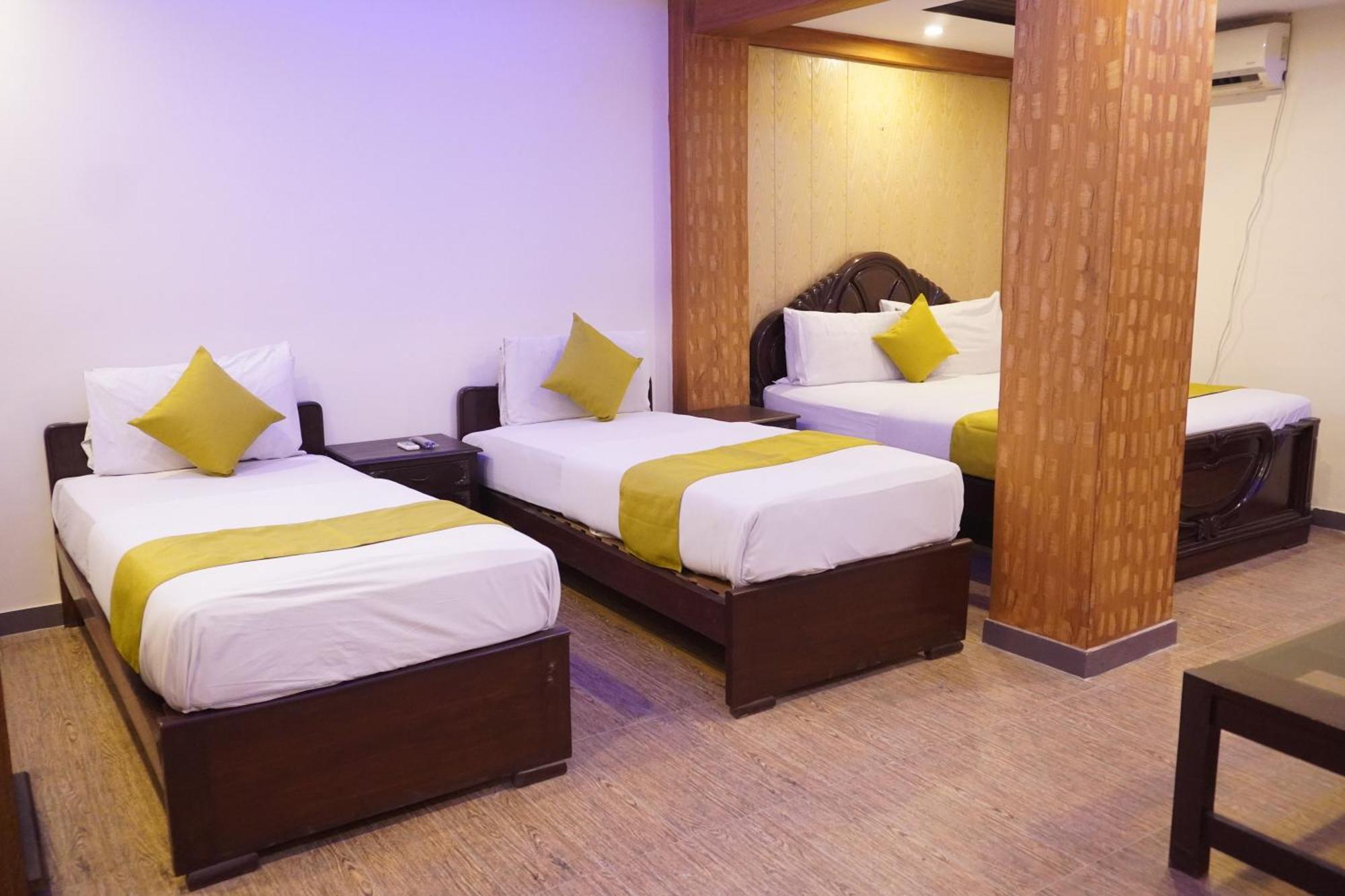 National Hotel Лахор Екстер'єр фото