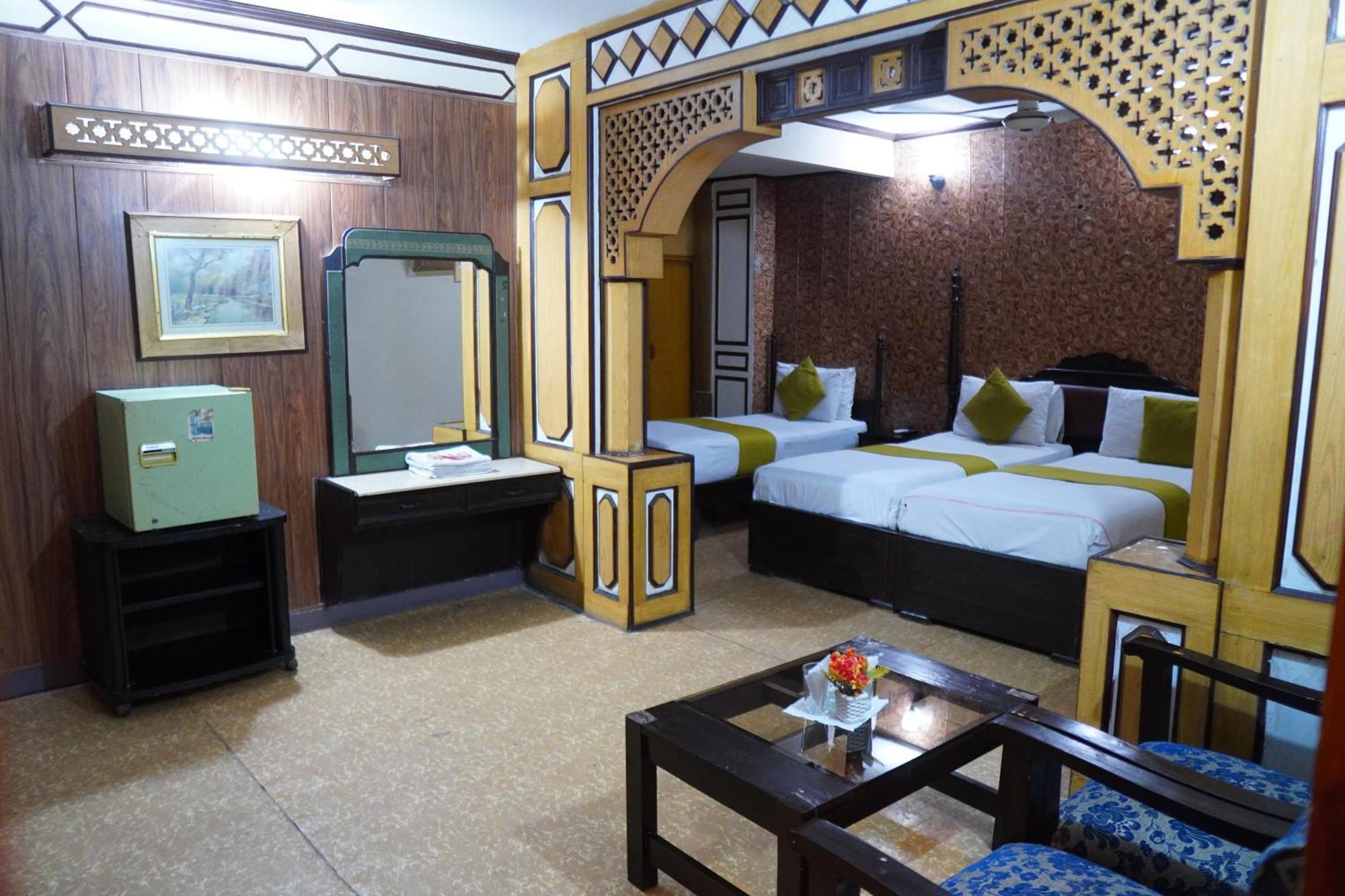 National Hotel Лахор Екстер'єр фото