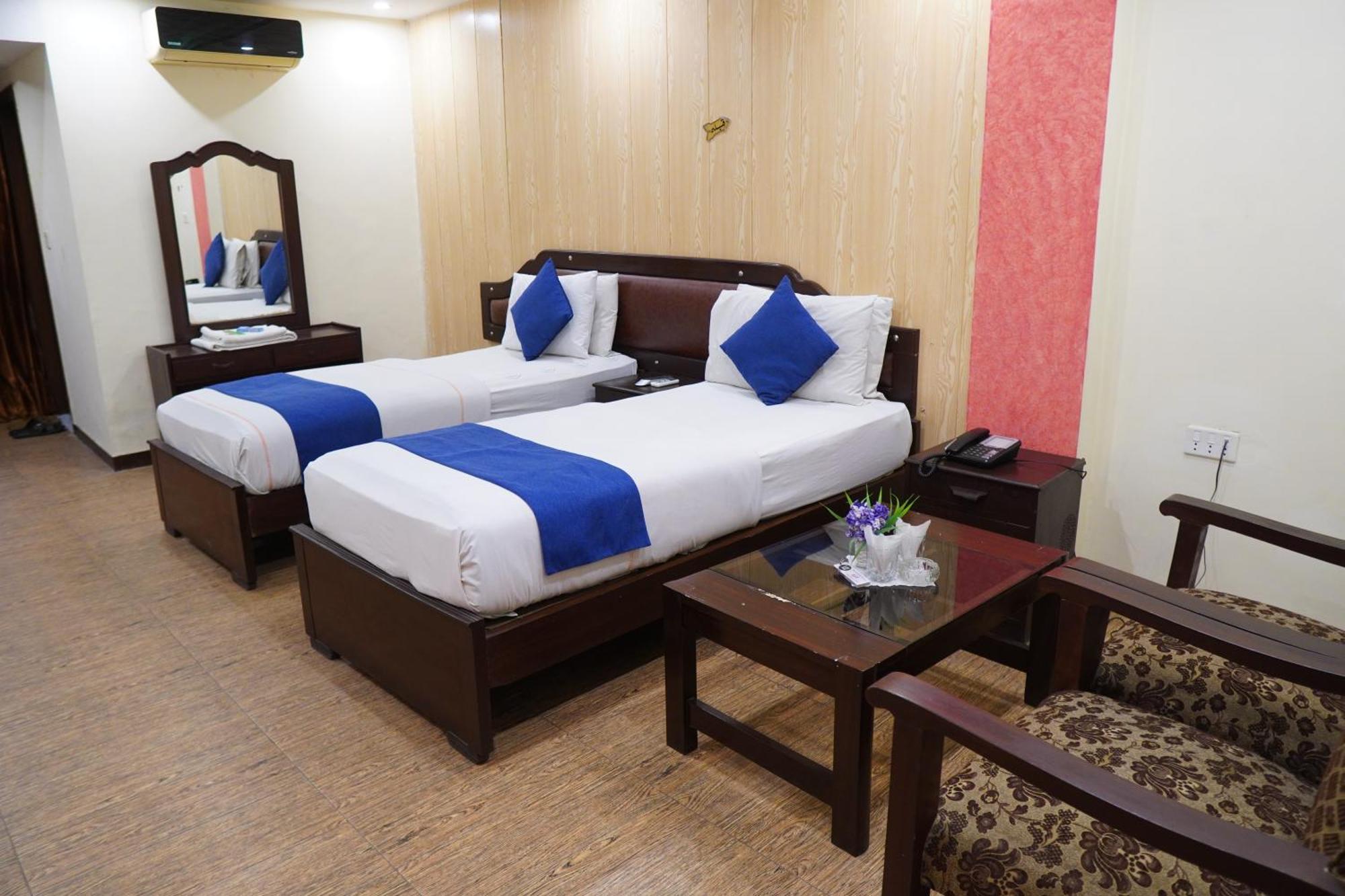 National Hotel Лахор Екстер'єр фото