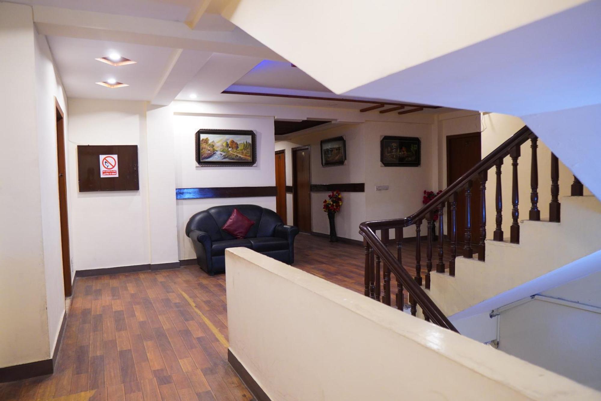 National Hotel Лахор Екстер'єр фото